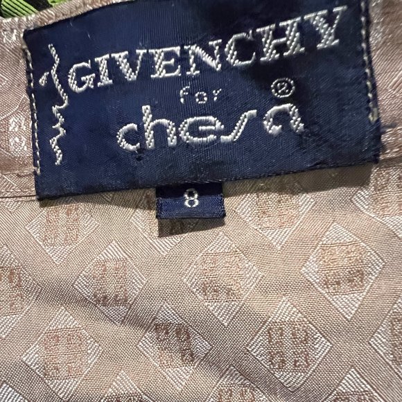 Givenchy for Chelsa size 8 button down long sleeve logo print shirt - Picture 3 of 7